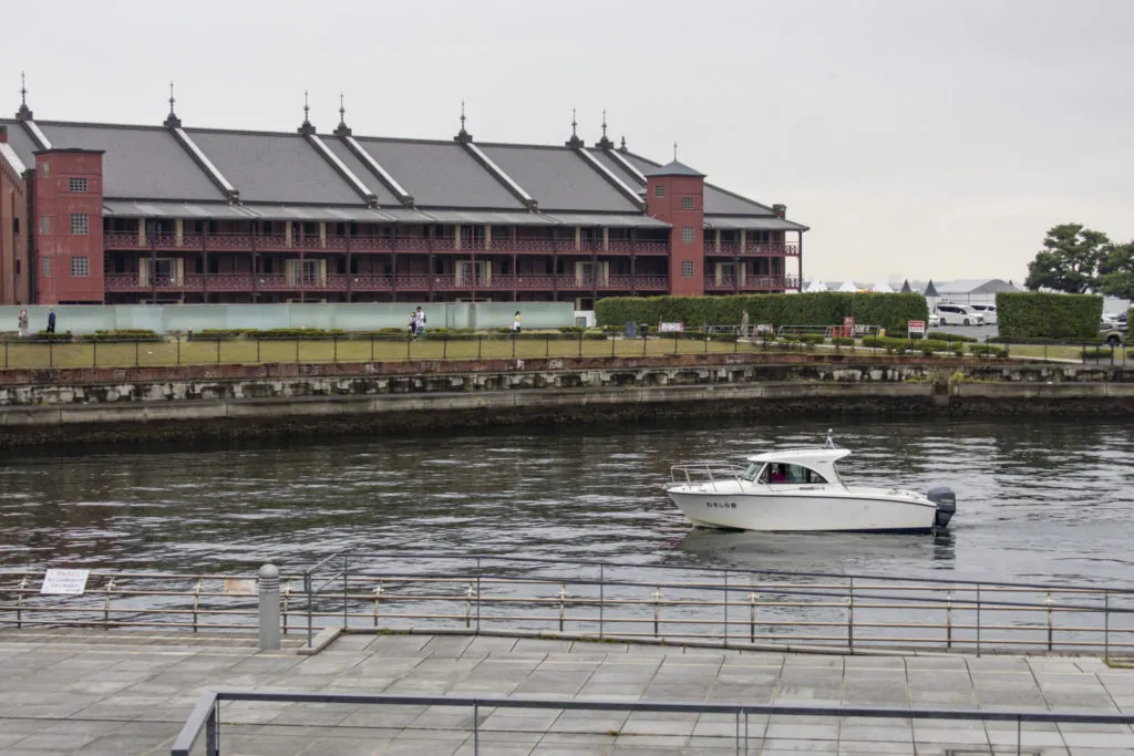 横浜駅→臨港パーク→大桟橋→中華街→石川町→館内