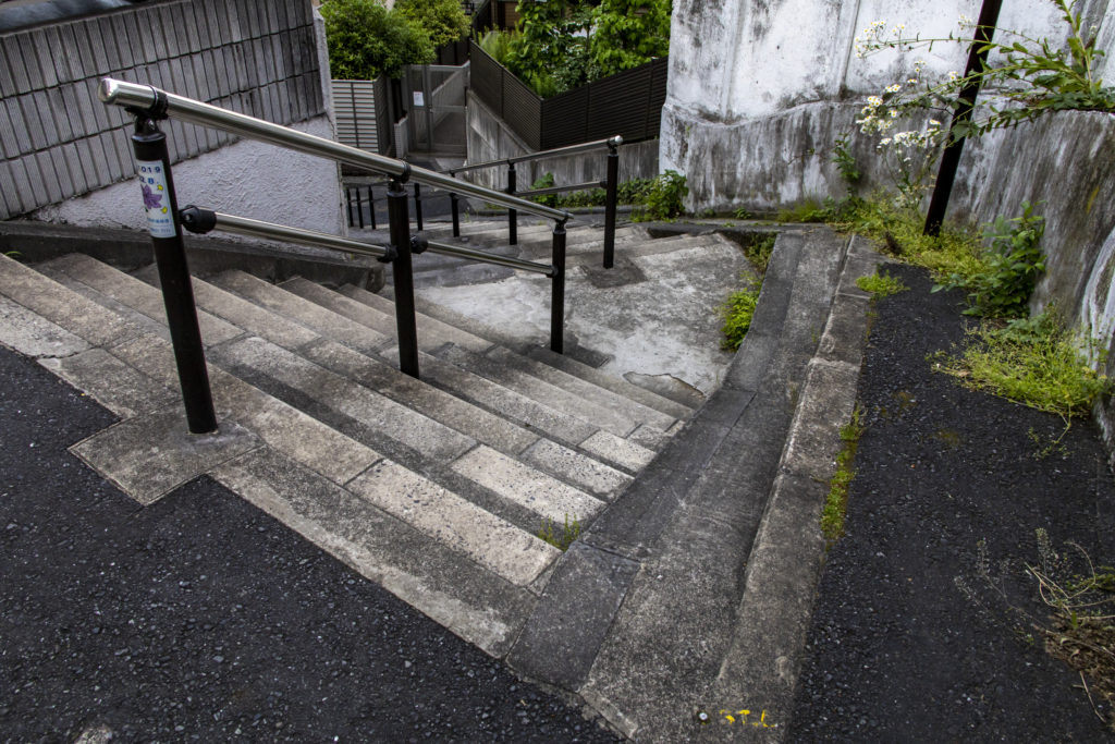 お化け階段→根津神社→谷中銀座