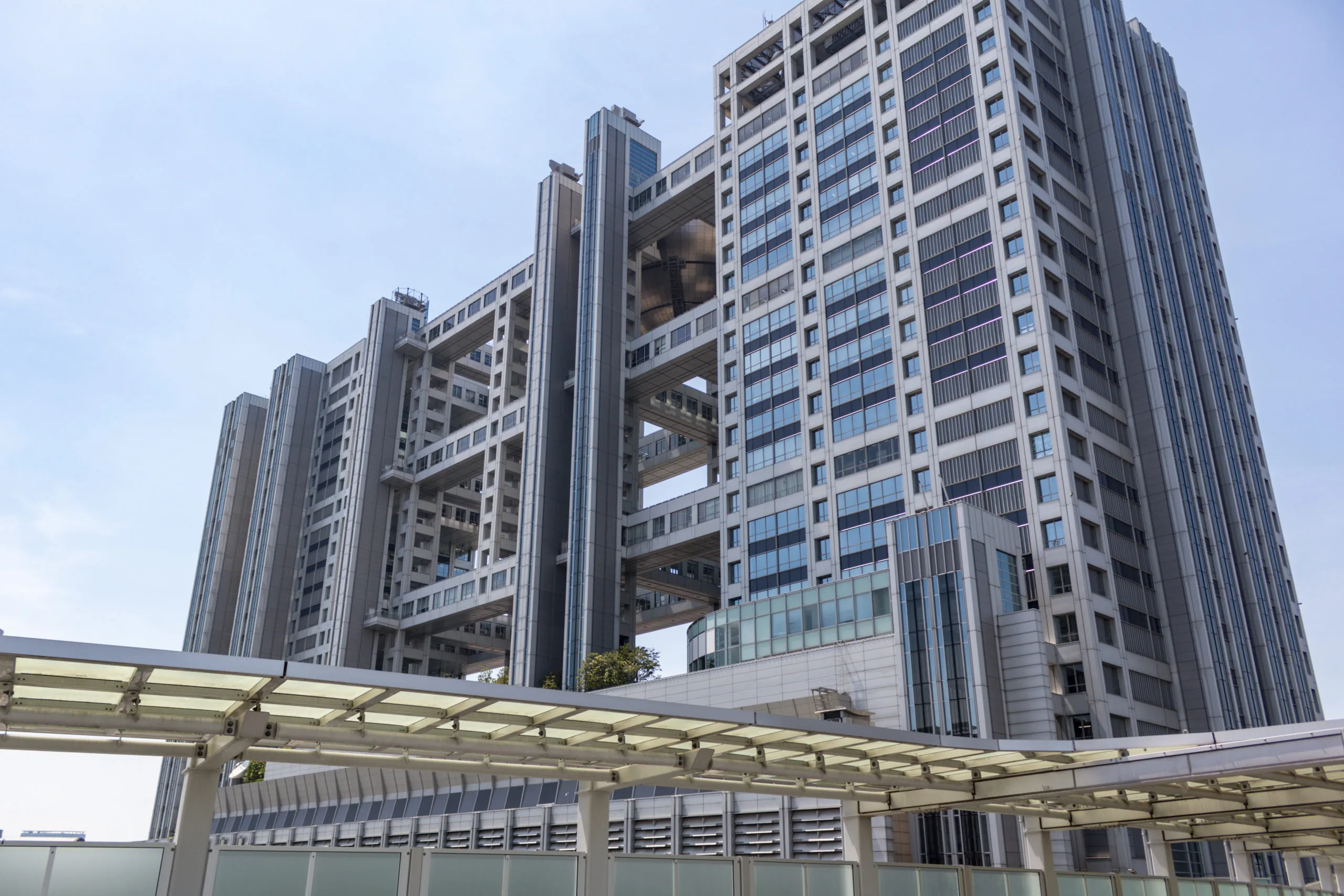 https://www.fujitv.co.jp/