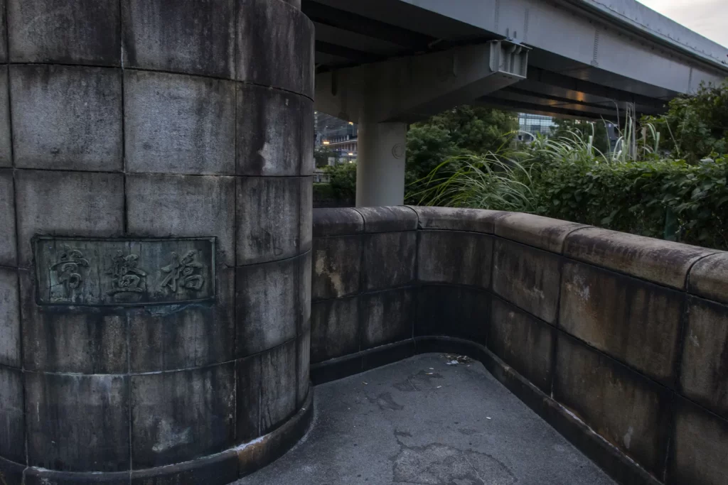 京橋→日本銀行→将門首塚→和気清麻呂像→皇居→東京大神宮→飯田橋駅