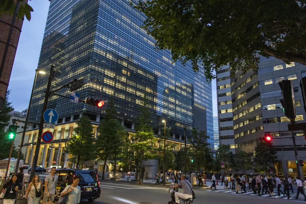 京橋→日本銀行→将門首塚→和気清麻呂像→皇居→東京大神宮→飯田橋駅