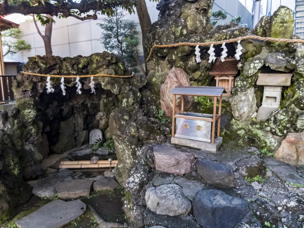 日出町→野毛→関内→横浜厳島神社→エリスマン邸→山下公園→横浜