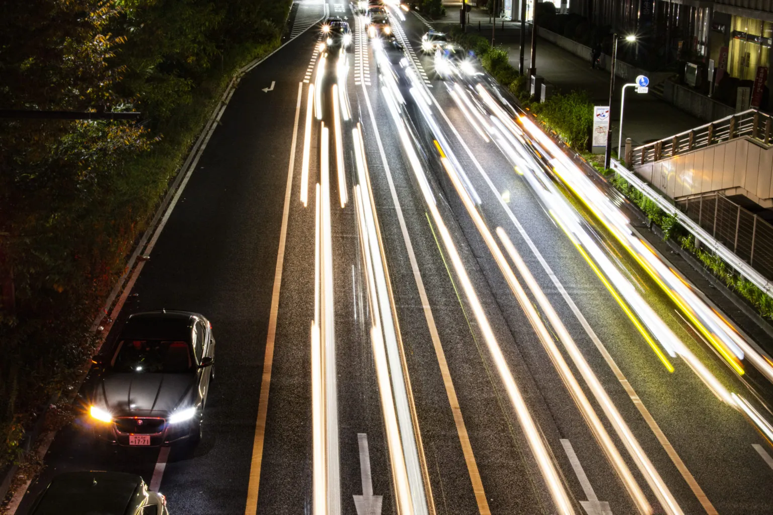 夜の川崎駅周辺