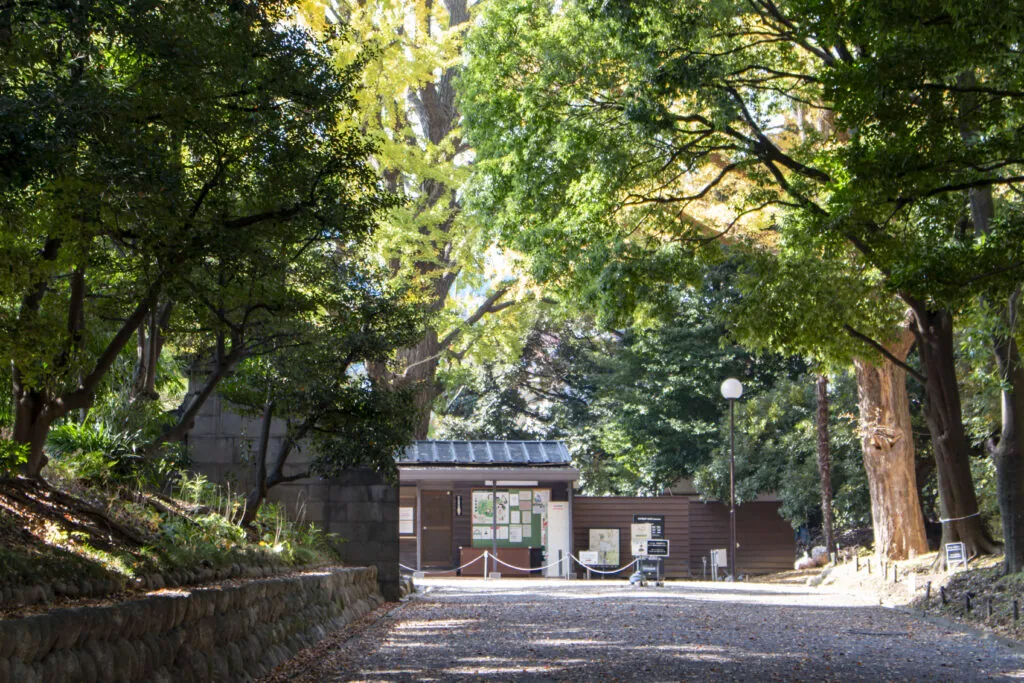 高輪GW駅→旧岩崎邸庭園
