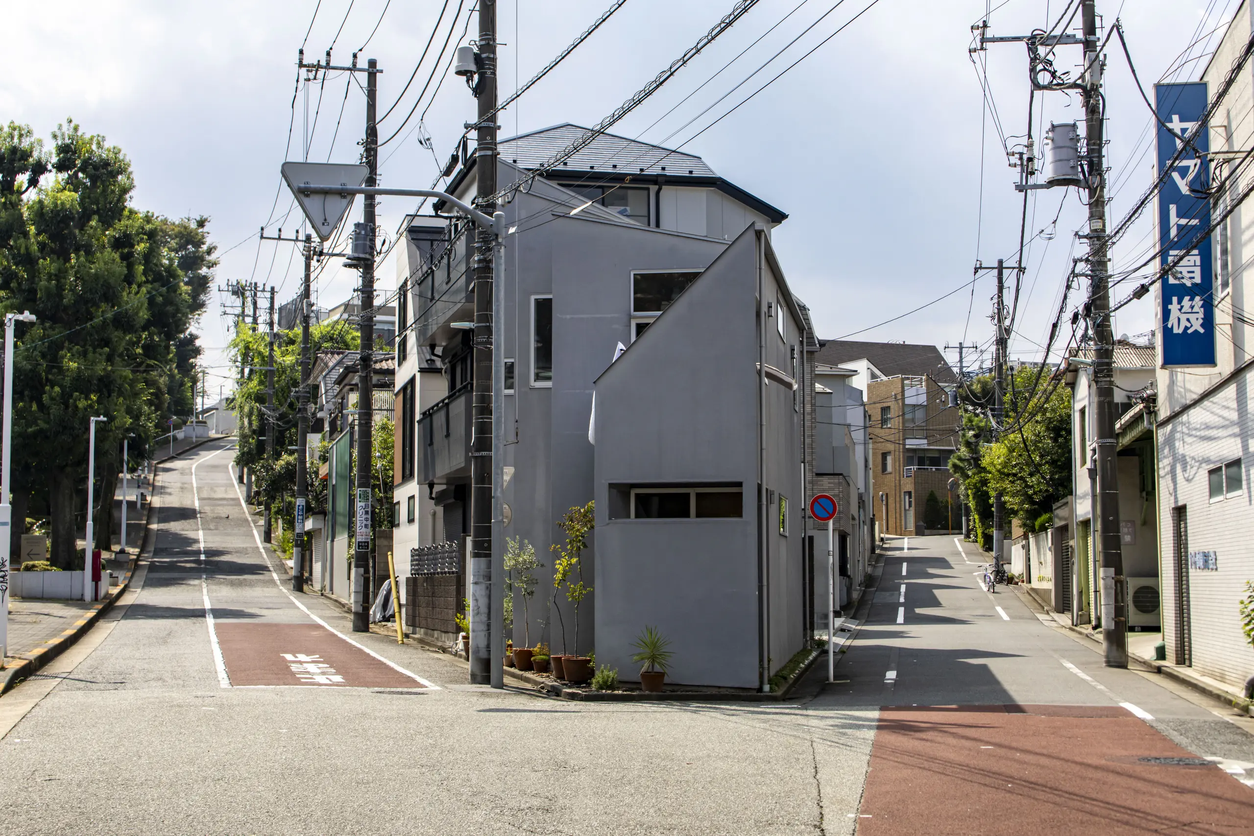 横尾忠則もびっくりなY字路？