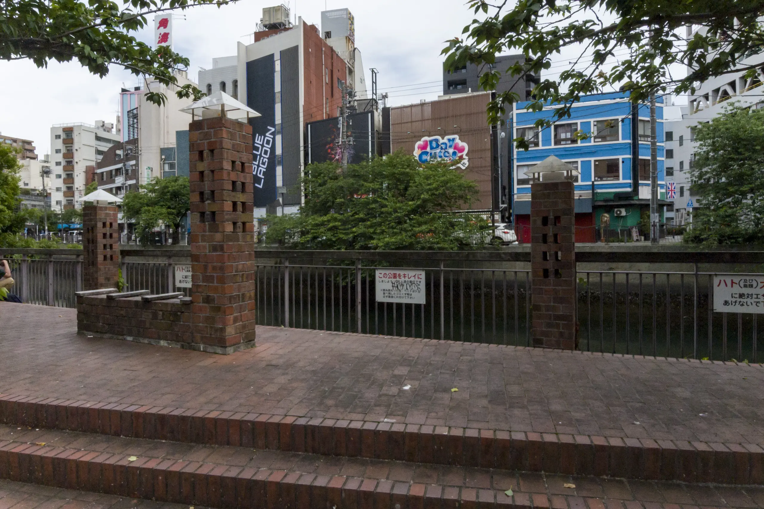 久しぶりにRicohGXRS10にて横浜 No.11