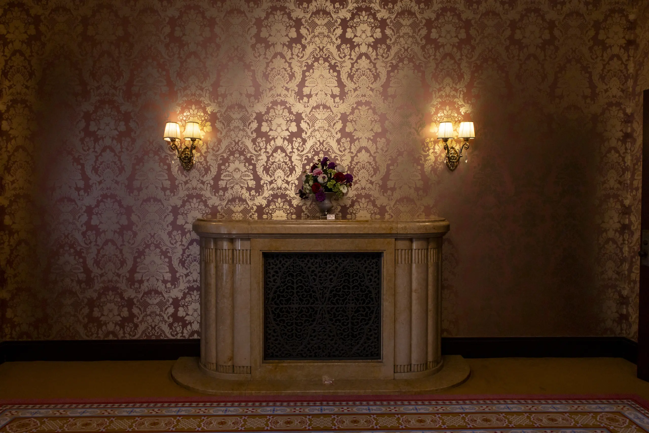 有楽町→皇居→日比谷公園→警視庁→国会議事堂→総理官邸→日枝神社→赤坂→青山→表参道→代々木公園→旧前田邸→三軒茶屋